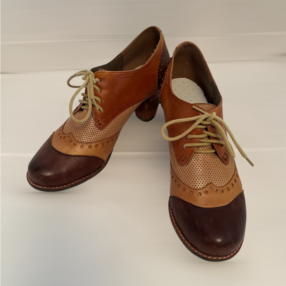 L’Ariste Bardot Two-Tone Brown Women's Loafers
